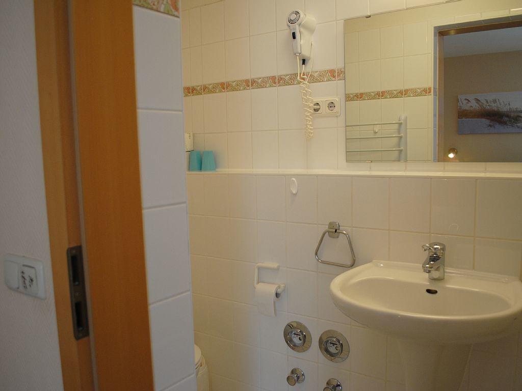 Ostseewind - In Der Strandstrasse-Fuehrt Zur Seebruecke Ostseebad Kühlungsborn Exterior foto